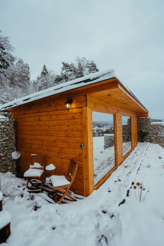 Sauna v zimnej krajine